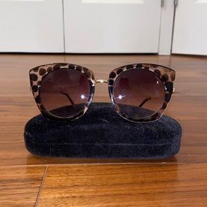 Authentic cat eye Fendi sunglasses!
